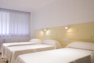 Hostal Nova Barcelona - 3