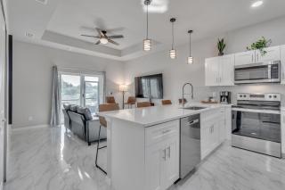Serene Golf View Retreat Duplex - Lehigh Acres - 3