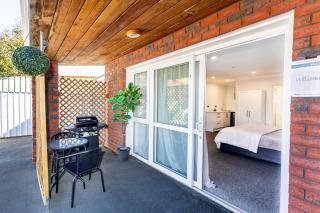 Superior Dunedin Apartments - Dunedin - 0