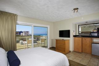 Surfer Beach Hotel - 9