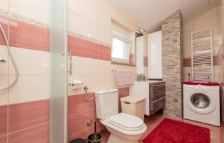 Cozy Home In Dobrince - 2