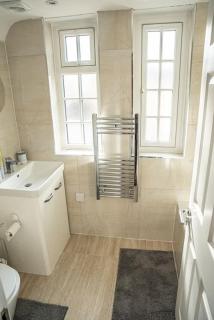 Aylesbury Studio Apartment 6 with parking - Buckinghamshire - 8