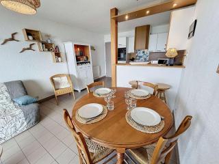Joli T2 en front de mer avec accès direct plage, terrasse privative, parking et Wi-Fi gratuit - FR-1-361-45 - Jullouville-les-Pins - 3