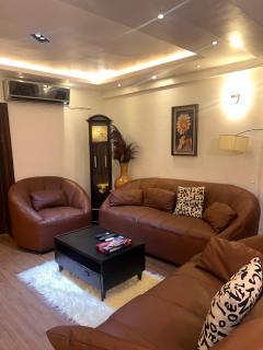 Luxury 2 Bedroom Apartment in the Heart of WUSE 2, WIFI,NETFLIX, 24hrs Light, YouTube, AirPlay - Abuja - 6