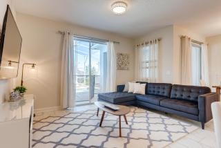 8953 CC - 4BR Townhome with Sparkling Pool - Kissimmee - 8