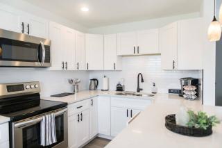 Ll212 - Parking, Laundry, Balcony, Fast Wi-fi! - São Petersburgo - 6
