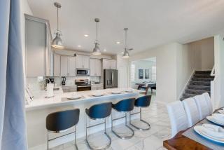 1596 MC - Enchanted 6BR Villa: Pool Magic for 14 - Davenport - 1