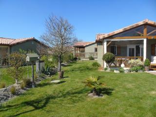 Chalet 2 chambres au calme avec piscine chauffée, proche lac et plages en Vendée - FR-1-783-20 - La Chapelle-Hermier - 3