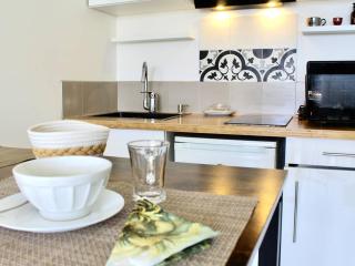 Appartement moderne 2 Pièces RDC, climatisé avec terrasse, proche commerces, 4 couchages - FR-1-252A-118 - 9