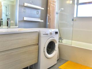 Appartement moderne 2 Pièces RDC, climatisé avec terrasse, proche commerces, 4 couchages - FR-1-252A-118 - 8