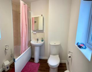 Comfortable double room with shared spaces - West Bromwich - 4