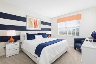 Refreshing 6 Bed Pool Home with Game Room Pool Spa condo - Davenport - 2