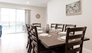 Spacious 10 Bed Pool Home with Game Room- home - 4