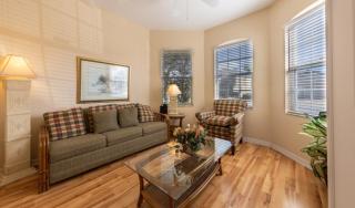 Cozy 4 Bed Pool Home with Spa home - Davenport - 6