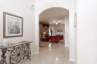 Cozy 4 Bed Pool Home with Spa home - Davenport - 8