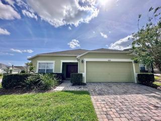 Cozy 4 Bed Pool Home with Game Room home - Davenport - 9