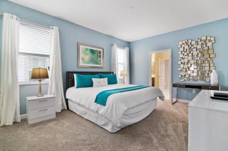 Spacious 8 Bed Pool Home with Game Room condo - Davenport - 3