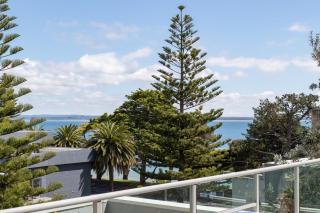 Ocean View Penthouse by Ready Set Stay - Cowes - 8