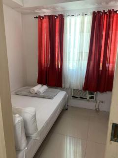 1 BEDROOM CONDO at SEA RESIDENCES 5mins walk to MALL OF ASIA 3 - Manila - 4