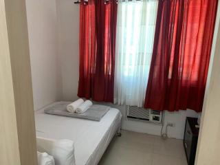 1 BEDROOM CONDO at SEA RESIDENCES 5mins walk to MALL OF ASIA 3 - Manila - 1
