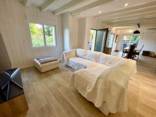 Ferienhaus mit beheiztem Pool in Claouey - 1