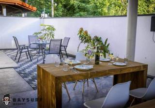 Bay Surf Monkey Villa 05 Double Rooms with 05 Pvt Bathrooms With AC & 2 kitchens - 2