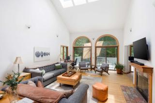 Entertainment Galore, Meadowood Manor by RoveTravel - Sag Harbor - 9