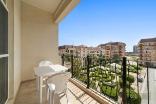 WelHome - Stylish Studio with Park Views in Regent House 2 - Dubai - 9