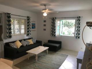 Private surf house & garden, v near beach & town - 1