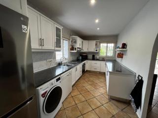 Casa el Girasol, rustig gelegen kindvriendelijke villa 10 p - Montroy - 1