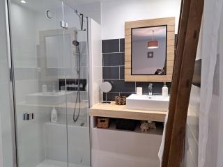 Chambre privée indépendante dans une maison - Néffiès - 7