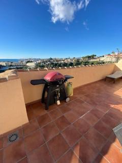 Carvajal, 2-bedroom Sea View Penthouse Apt - Fuengirola - 8