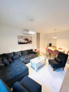 3 holiday apartments with shared pool, peaceful location - 1