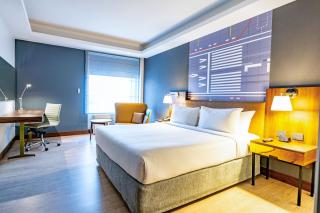 Courtyard by Marriott Santiago Airport - 9