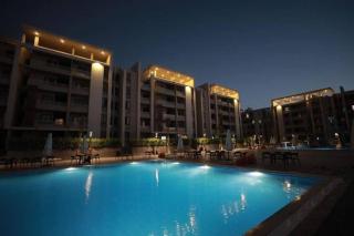 Chalet on the ground floor with a private garden in Grand Hills Village for families شاليه بالطابق الارضى مع جنينه خاصه بقريه جراند هيلز للعائلات - Dawwār ‘Abd Allāh - 0
