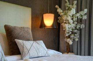 Veluxa - Fabulous 1Bed in Paramount! - 8