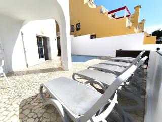 BEAUTIFUL VILLA - 4 bedrooms, heated pool, fibre net, 2 priv car park places, tv channels - Adeje - 2