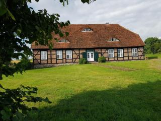 in the old manor house - - 9