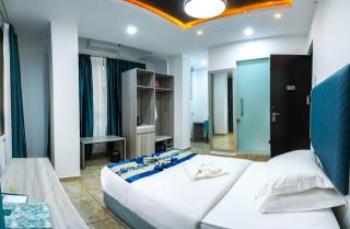 Dey Ngyam Boutique - Geylegphug - 1