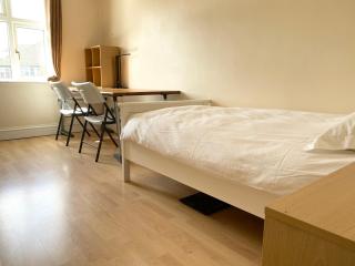 Spacious Five-Bedroom House Close to York Centre - Orchid House - York - 2