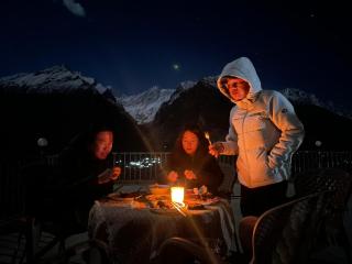 Hunza Lounge - 4
