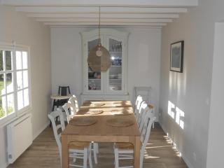 Longère rénovée proche Palais avec jardin, 5 chambres, 3 salles de bain, WIFI, idéale famille - FR-1-418-179 - 5