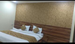 Siddi Vinayaka hotel - Hyderabad - 1
