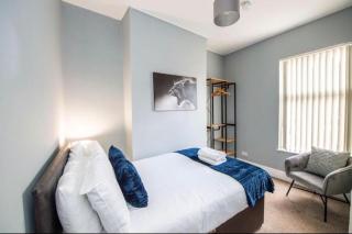 Homey 4 bedroom/ 4 bathroom house + parking - Liverpool - 3