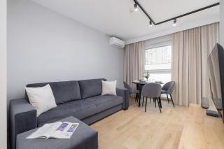Lema 19 Uniqe Apartment in Krakow with Garden Air Conditioning Parking near Tauron Arena by Renters Prestige - Cracovia - 9