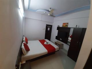 hotel royal night - Ahmedabad - 4