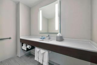 Holiday Inn Express & Suites Kansas City Airport by IHG - Kansas City - 6