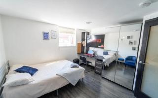 6 Bed House for Contractors/Groups/Guests - Birmingham - 4