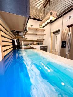 Livin Right Sail Loft: pickleball, basketball, close 2 the fun! - Fort Walton Beach - 7