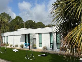 Livin Right Sail Loft: pickleball, basketball, close 2 the fun! - Fort Walton Beach - 2